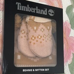 $58 msrp NWT Timberland infants Pink and Brown Beanie & Mitten Set
